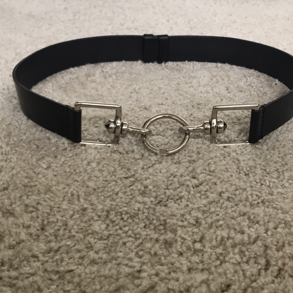DKNY black leather adjustable belt